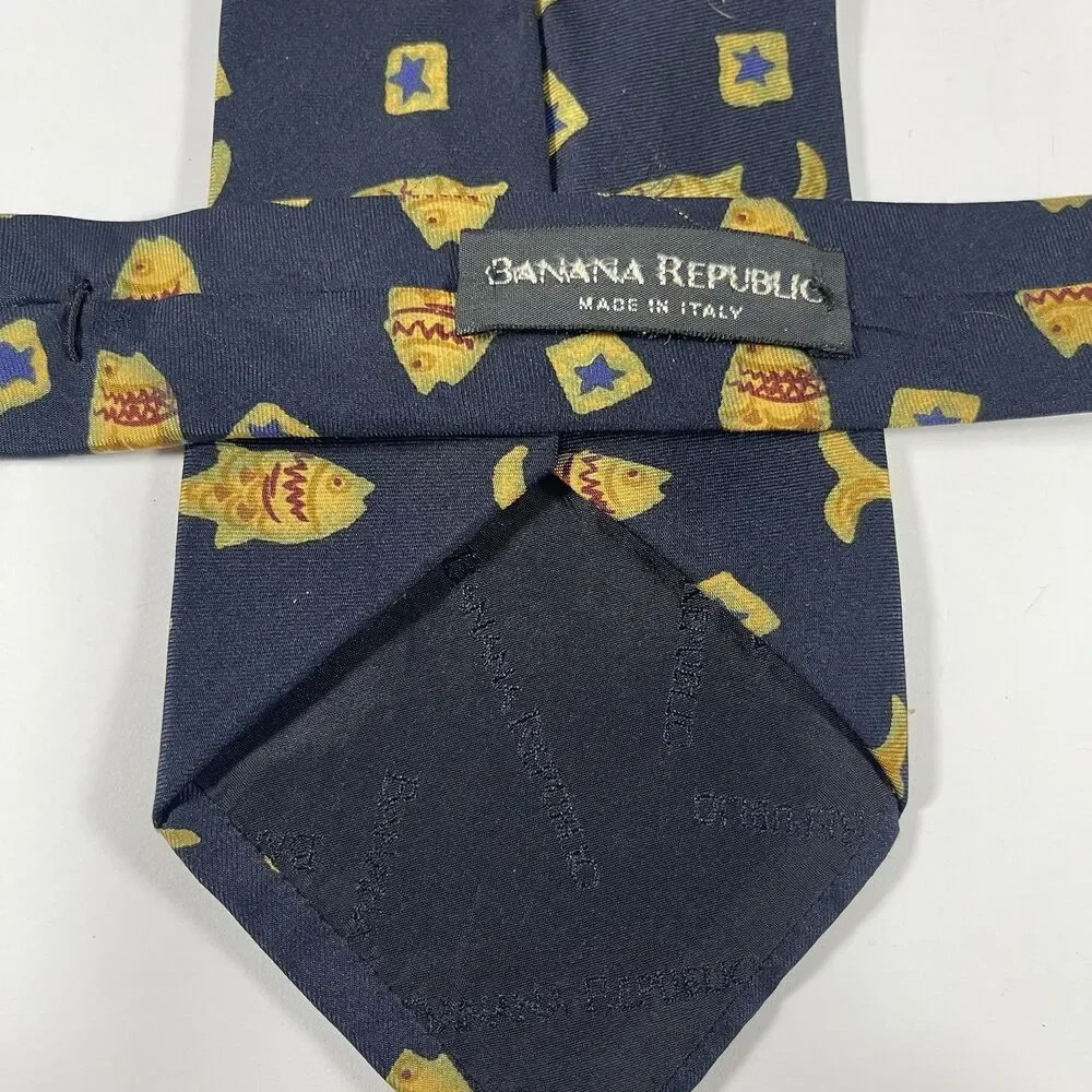 Banana Republic brand banana